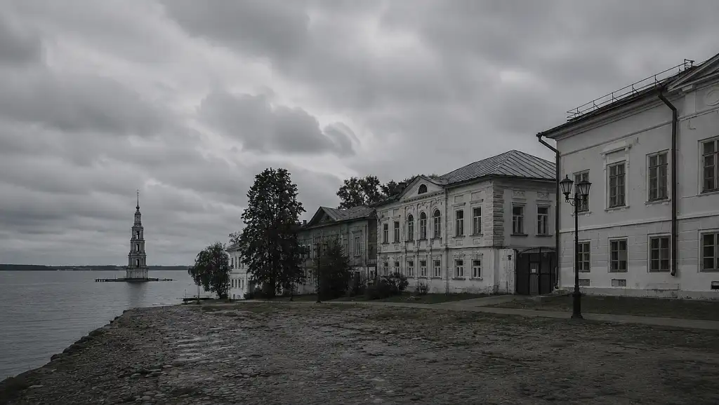 Калязинская колокольня Никольского собора на воде
