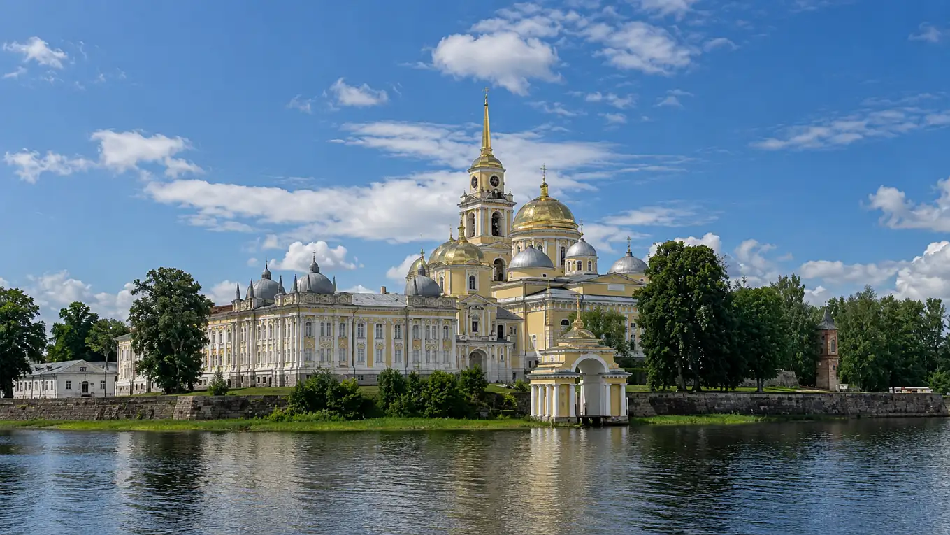 Богоявленский собор с колокольней и соседние постройки Нило-Столобенской пустыни