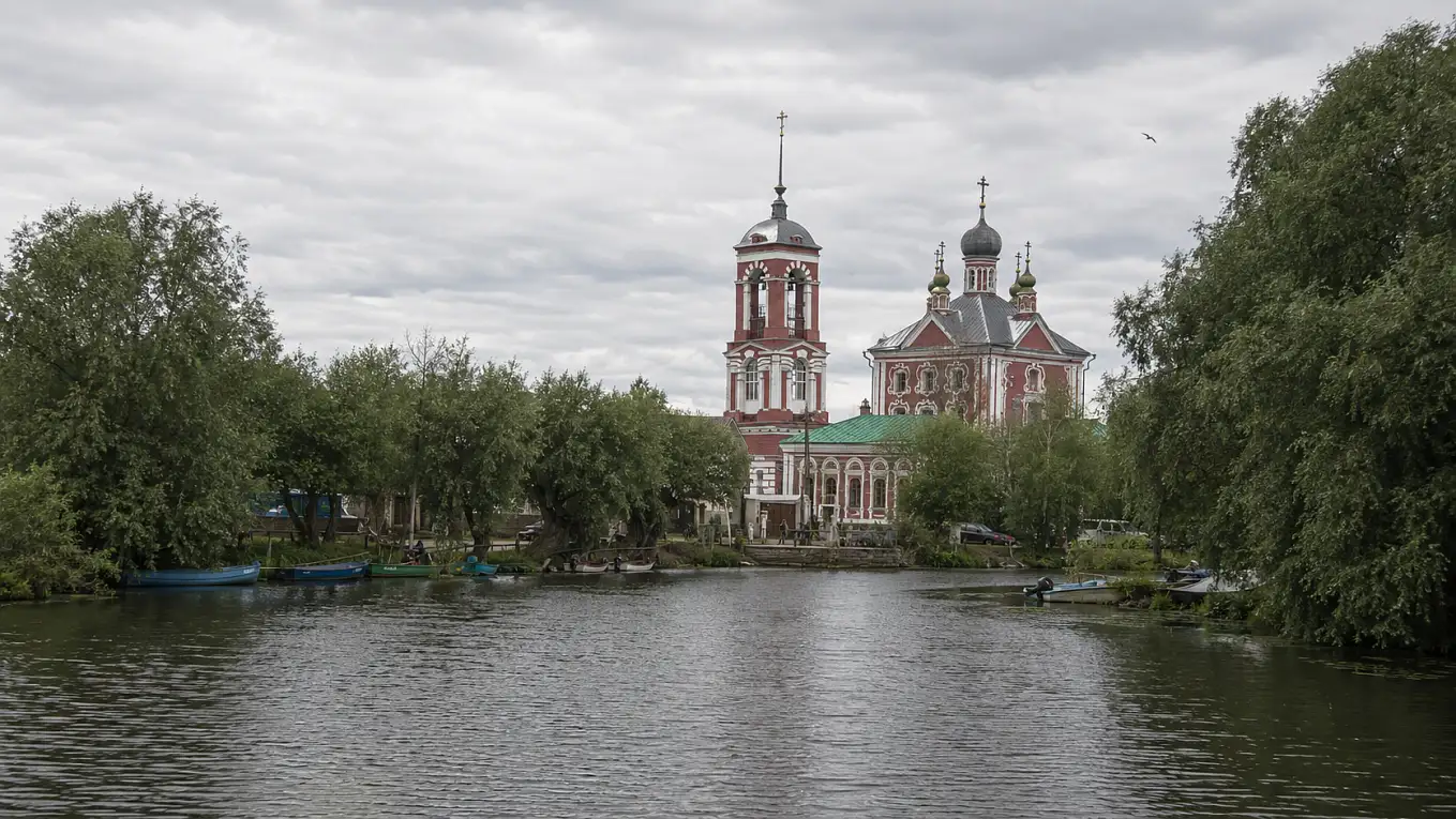 Церковь Сорока мучеников у Плещеева озера