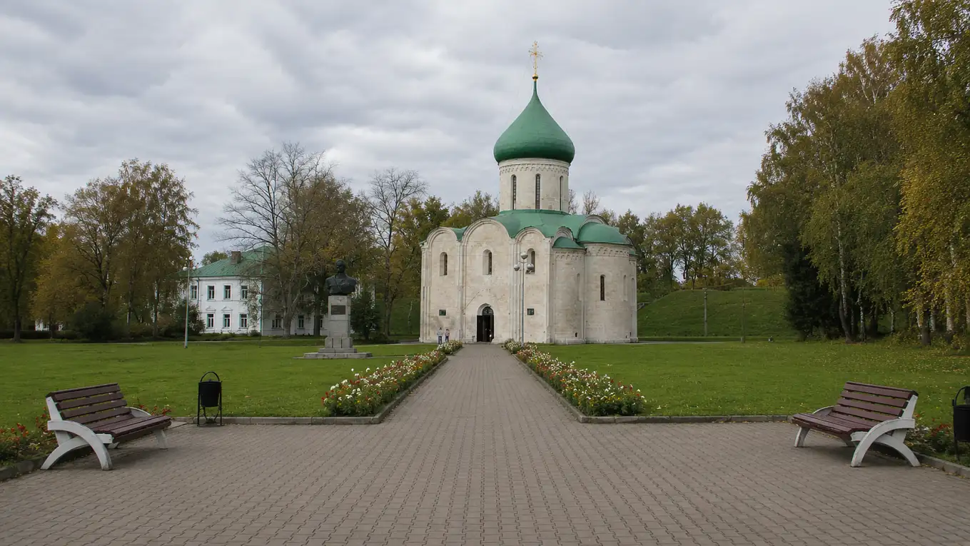 Спасо-Преображенский собор на Красной площади Переславля-Залесского