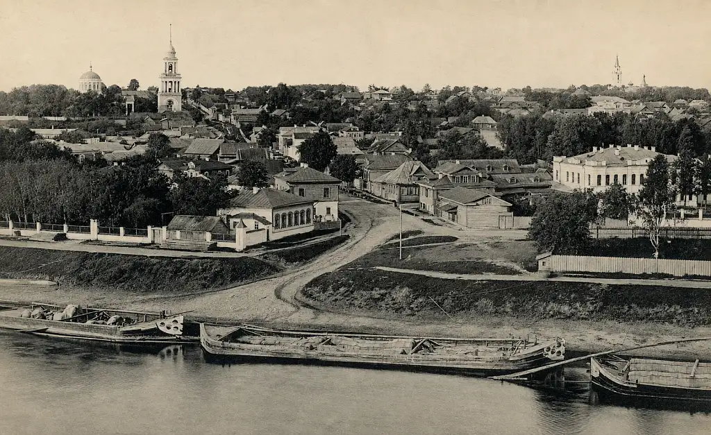Вид на пристань старого Ржева