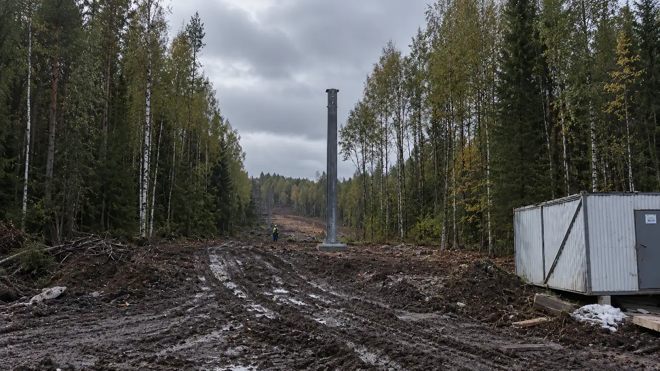 Монтаж опор новой канатной дороги на курорте «Губаха»
