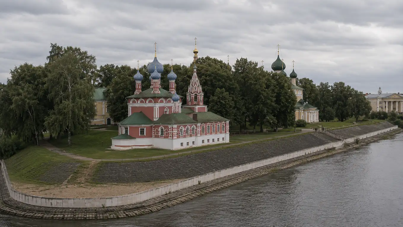 Вид на Угличский кремль с Волги