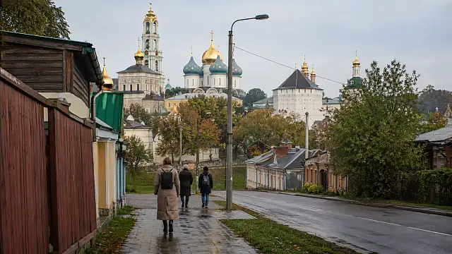 Сергиев Посад за один день: путь от вокзала через город к лавре