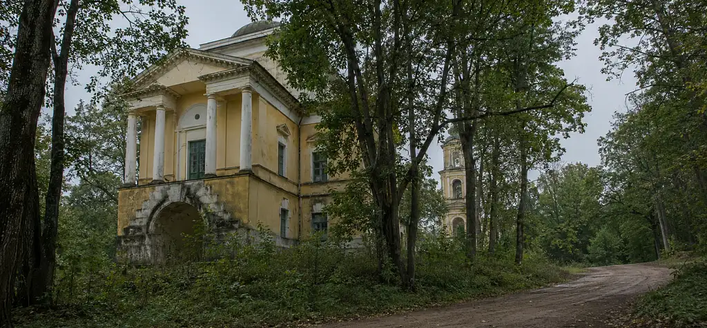 Усадьба Прямухино: парк Бакуниных и законный осмотр