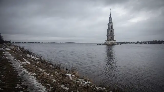 Калязин за один день: колокольня, Волга и маршрут по городу