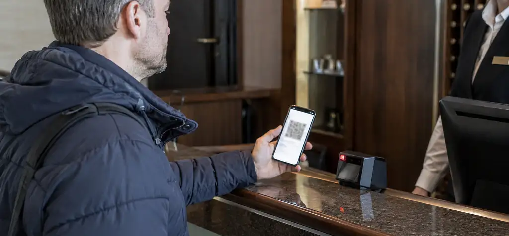 С 1 сентября крупные отели начнут заселять гостей по цифровому ID в Max