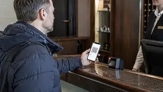 С 1 сентября крупные отели начнут заселять гостей по цифровому ID в Max